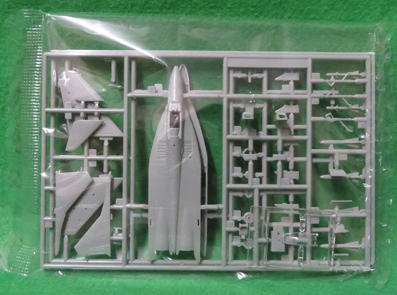 **Academy**Model kit**Mig 29 - Fulcrum**Vintage**Scale 1/144**