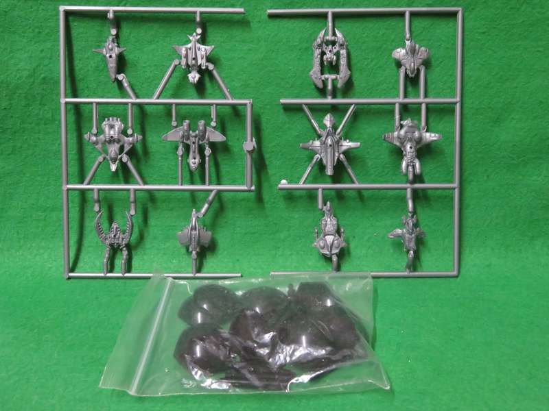 **Nexus**Model kit**XXX Century Starships (36 Parts)**Vintage**Scale 1/500**
