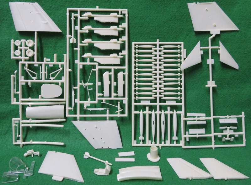 **Airfix**Model Kit**L.T.V. A-7D/E CORSAIR II**Vintage**Scale 1/72**