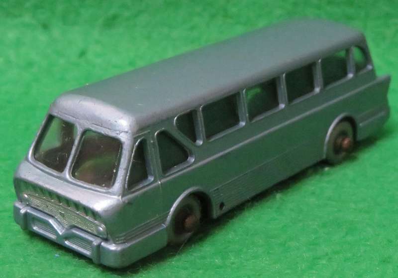 Matchbox Lesney**No. 40**Royal Tiger Coach**Made in England**