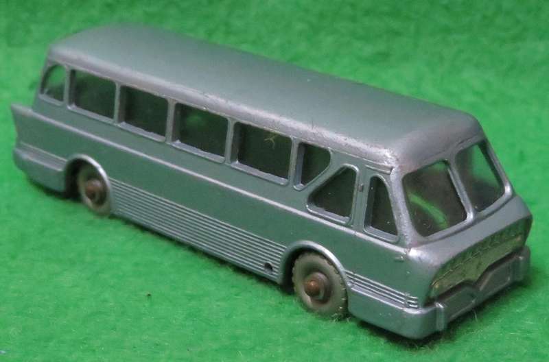 Matchbox Lesney**No. 40**Royal Tiger Coach**Made in England**