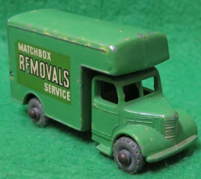 **Lesney No.17**Bedford Truck - Matchbox Removals Service**Made in England**Vintage**