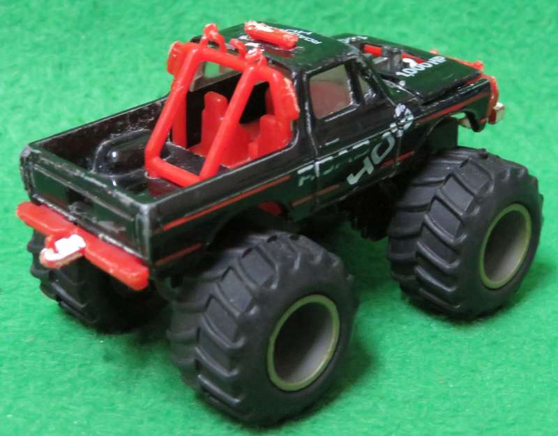 **Zee Toys**Ford Bronco Road Hog 4 X 4 (1978+)**Made in Hong Kong**Vintage**Rubber Tyres**