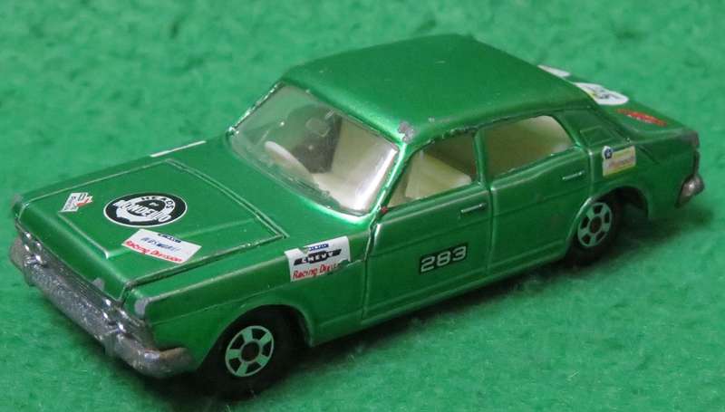 Matchbox Lesney**No. 53**Ford Zodiac Mk. IV**Made in England**Bonnet opens**