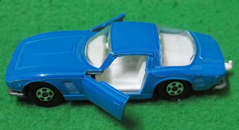 **Matchbox Lesney No.14**Iso Grifo**1971**Vintage**Near mint condition**Opening doors**