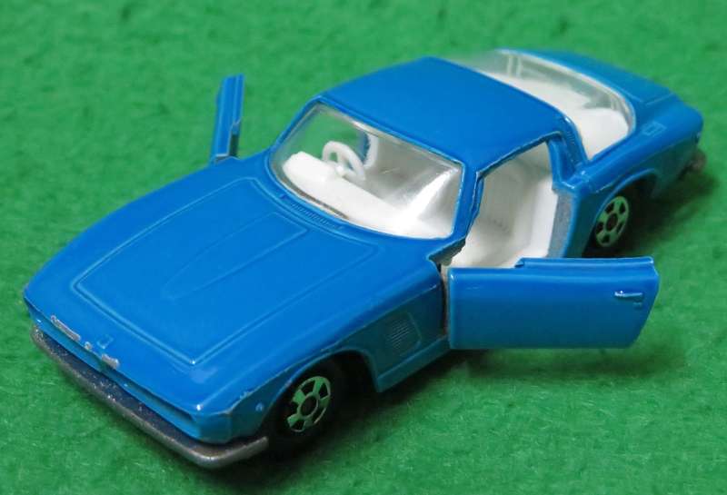 **Matchbox Lesney No.14**Iso Grifo**1971**Vintage**Near mint condition**Opening doors**