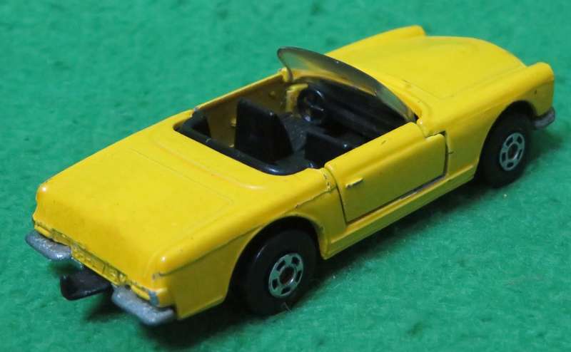 **Matchbox Lesney No.27**Mercedes 230 SL**1971**Vintage**Near mint condition**Opening doors**