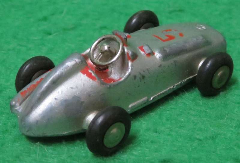**Schuco Piccolo 703**Mercedes 2.5L**1964-1969**Vintage**Made in Western Germany**VHTF**