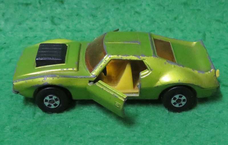**Matchbox Lesney No.72**AMX Javelin**1972**Vintage**Doors open**