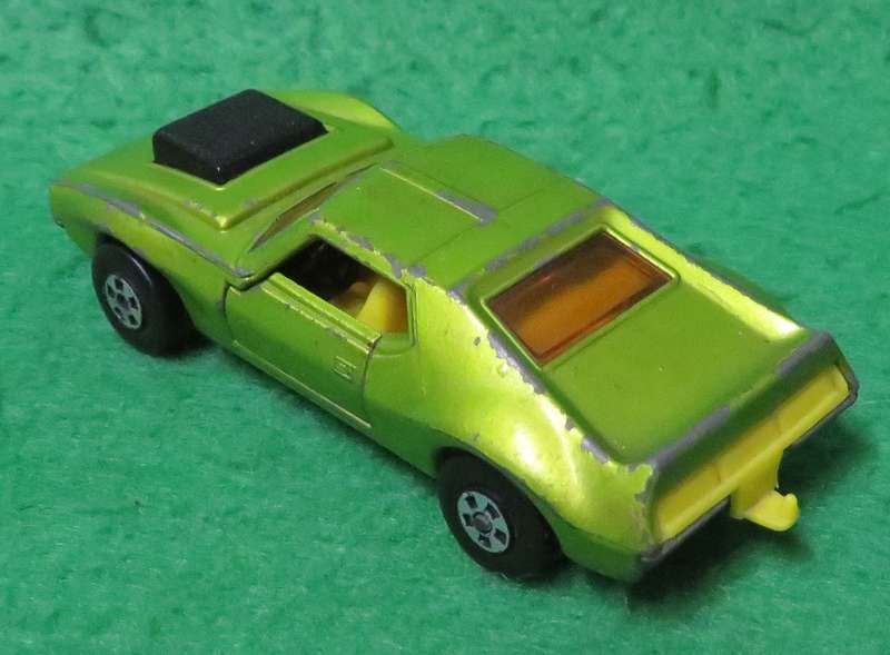 **Matchbox Lesney No.72**AMX Javelin**1972**Vintage**Doors open**