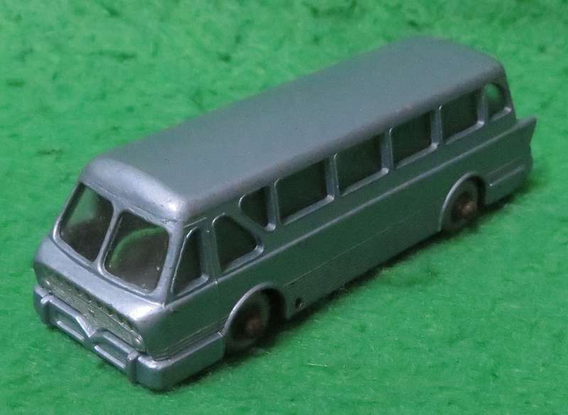 **Matchbox Lesney No. 42**Leyland Tiger Coach**1961-1967**Vintage**