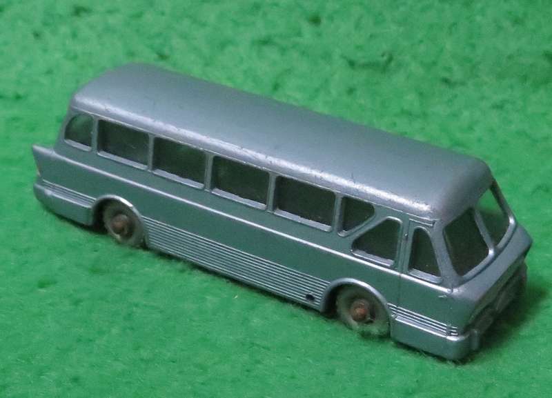 **Matchbox Lesney No. 42**Leyland Tiger Coach**1961-1967**Vintage**