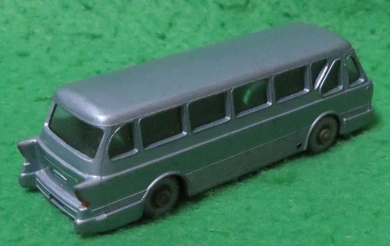 **Matchbox Lesney No. 42**Leyland Tiger Coach**1961-1967**Vintage**