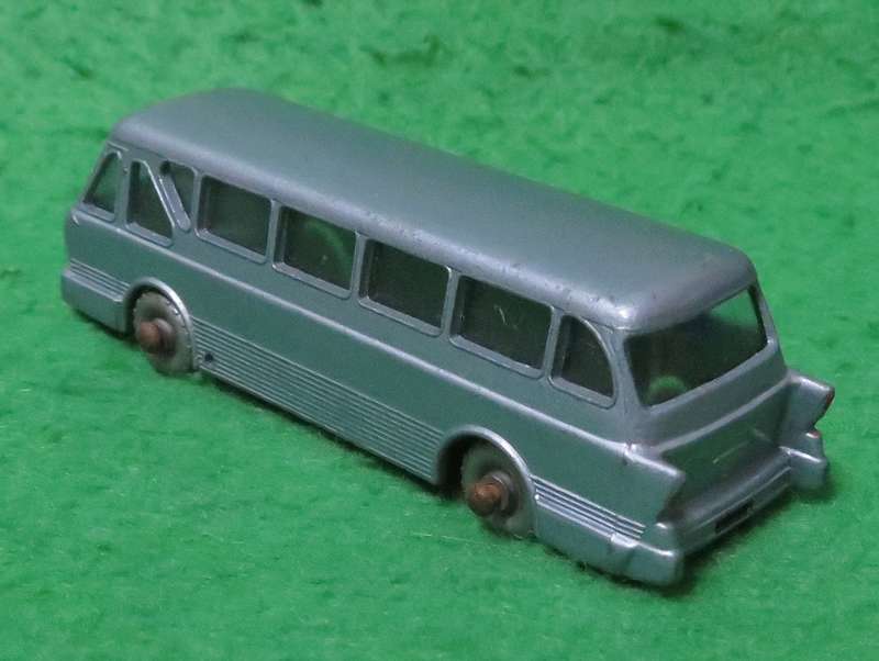 **Matchbox Lesney No. 42**Leyland Tiger Coach**1961-1967**Vintage**