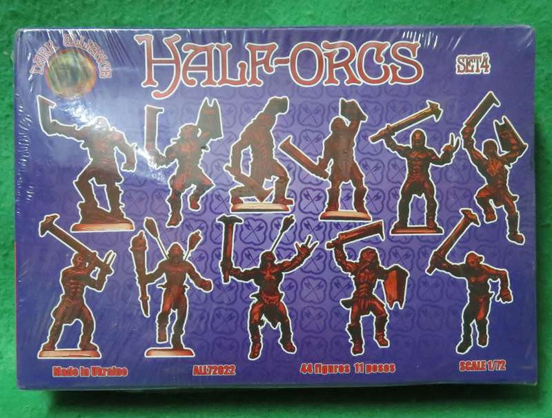 **Half-Orcs**44 figures & 11 poses**Scale 1/72**Box sealed**