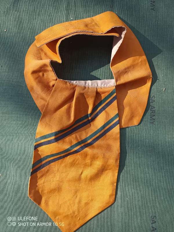 8 SAI Cravat