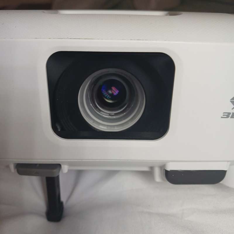 EPSON PROJECTOR EB-E01