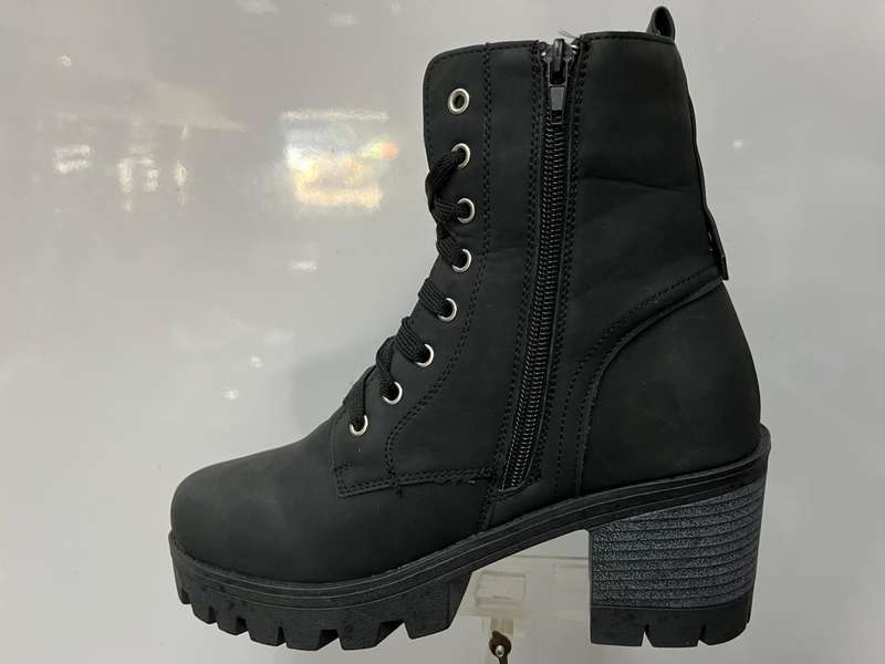 Black Chunky Block Heel Boots
