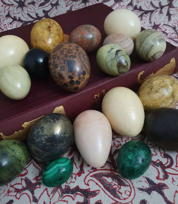 Alabaster Stone Egg Collection 19x Eggs