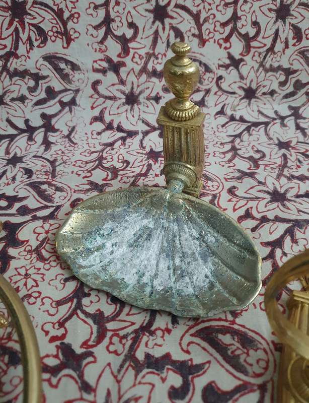 Vintage Styled Metal Bathroom Appliances