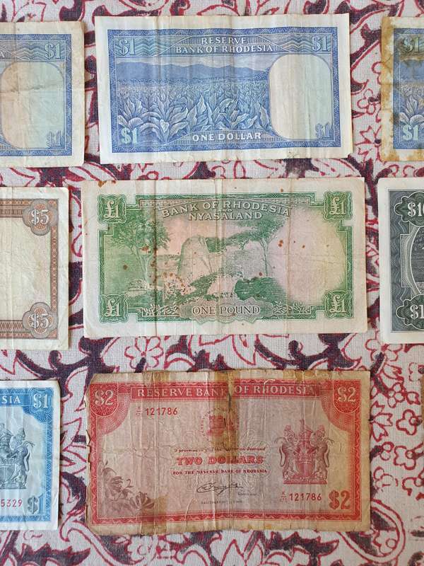 Vintage Rhodesian Money Bank Notes 9x