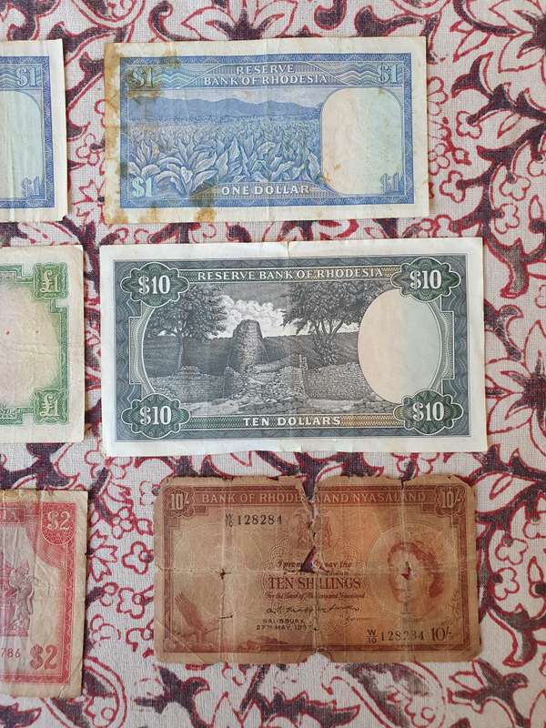 Vintage Rhodesian Money Bank Notes 9x