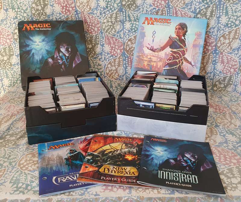 Magic The Gathering Large Game Card Bundle