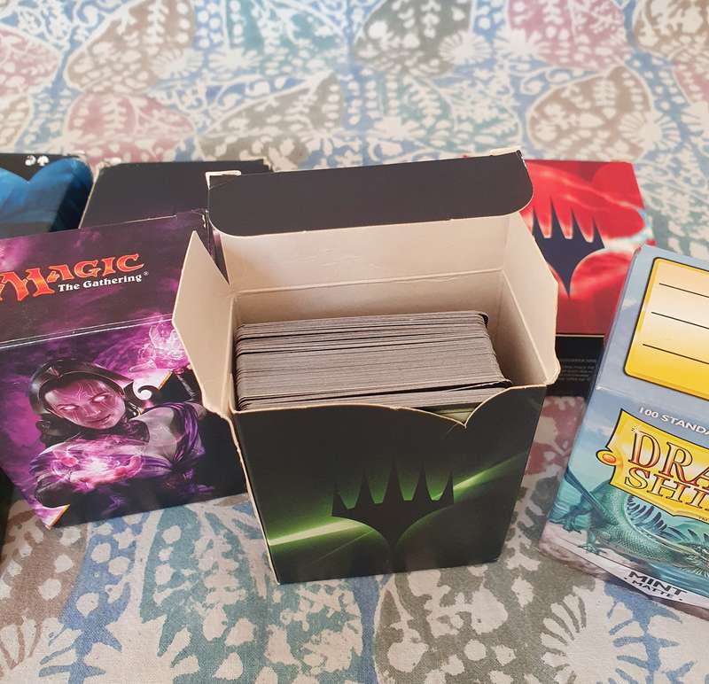 Magic The Gathering Large Game Card Bundle