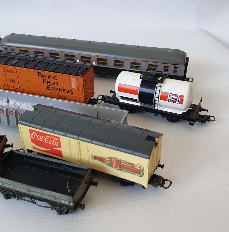 Vintage Large Locomotive Train Set Collection