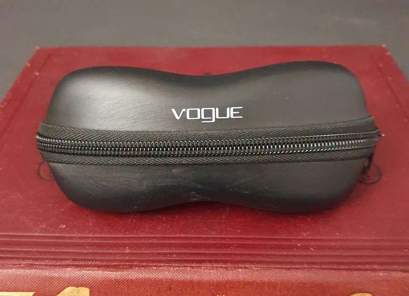 Vogue Sun Glasses Case