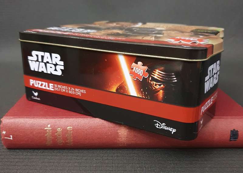 Starwars The Force Awakens Puzzle in Metal Tin ( Complete )
