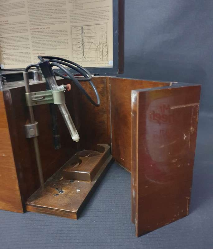 Vintage Beckman Glass Electrode pH Meter in Wooden Box  Made in Canada