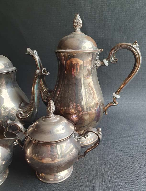 Vintage Silverplated EPNS Coffee & Tea Pots, Milk Jugs, Sugar Bowls & Jug Set