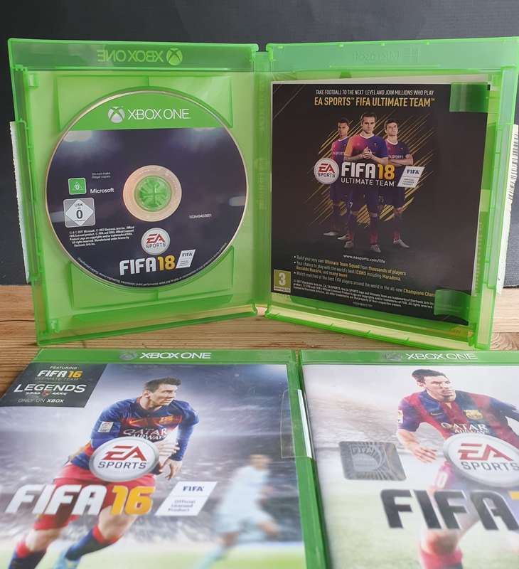 XBOXONE Fifa 18 , 16 & 15 in Cases ( Untested )