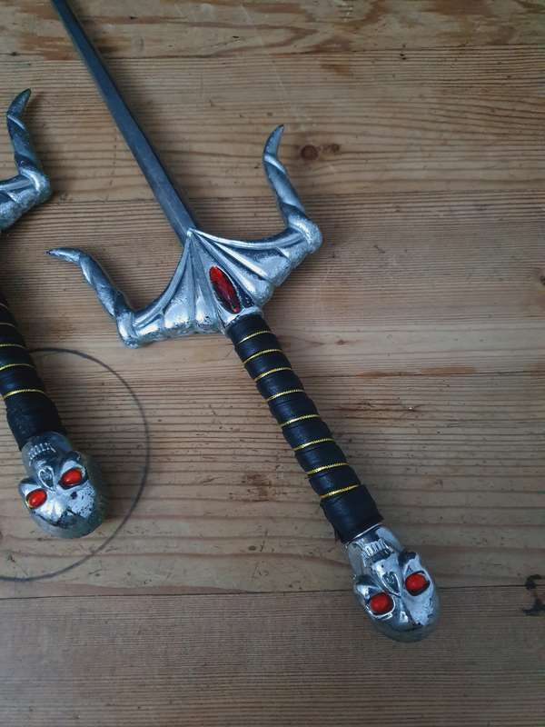 Chrome Skull Stainless Sai Karate Practice Martial Arts Display Blades