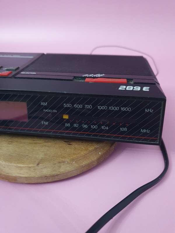 SAFEWAY Clock / Radio