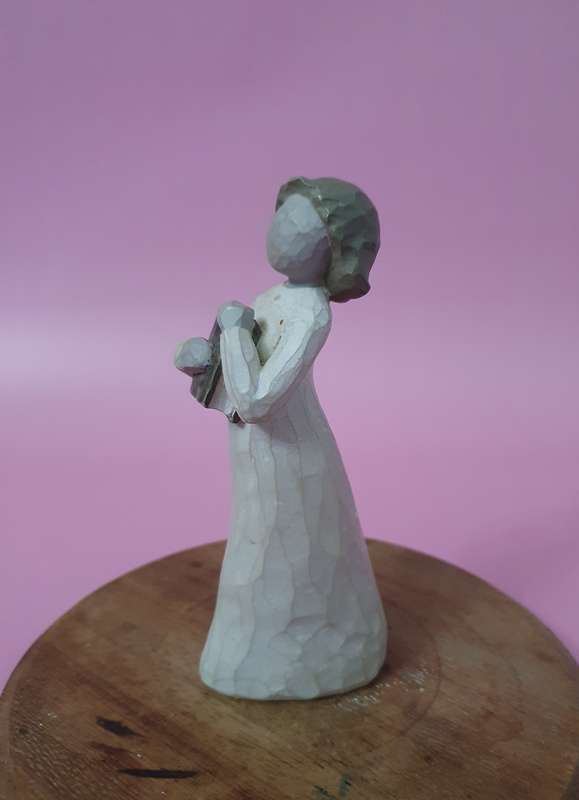 Willow Tree Susan Lordi 1999 Angel of Learning Figurine