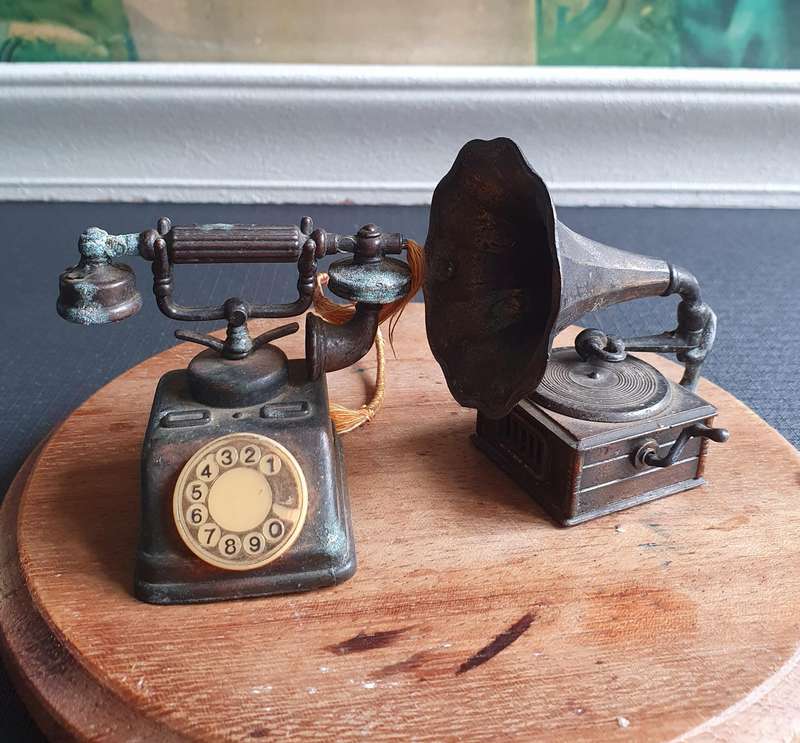 Vintage Durham Industries Die Cast Metal Old Telephone & Gramaphone Record Player Miniture