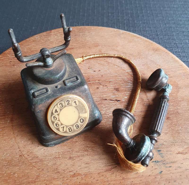 Vintage Durham Industries Die Cast Metal Old Telephone & Gramaphone Record Player Miniture