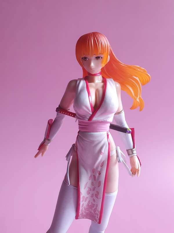 Dead or Alive: Kasumi White Dress Figurine ( Monsieur Bome Collection )