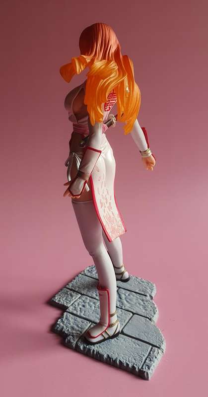Dead or Alive: Kasumi White Dress Figurine ( Monsieur Bome Collection )