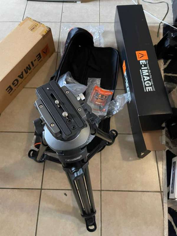 E-IMAGE Professional Heavy-Duty Tripod Stand Kit EK630