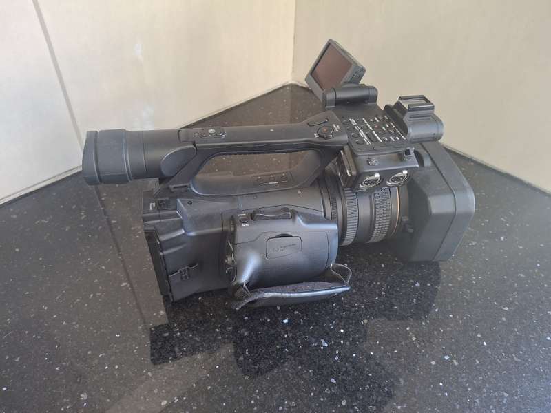 Sony HVR Z5P Camcorder