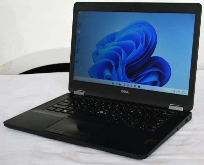 FIRESALE dell  E5470, 6th gen core i5, 120gb ssd, 8gb ram, wifi, 3g, cam, 14.1, win 11 pro, etc