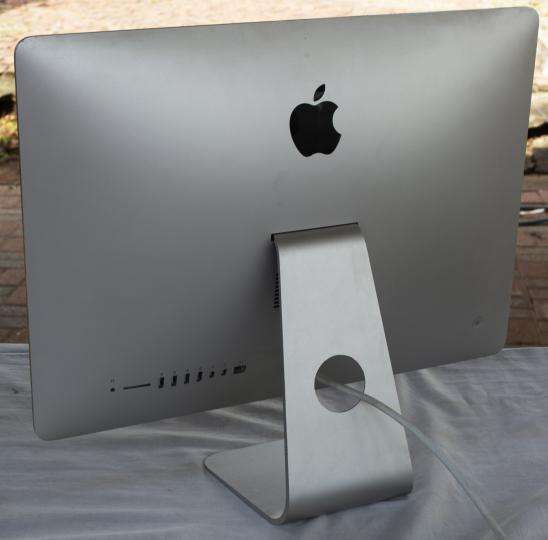 Ultra Slim iMac, core i5, 8gb ram, 1tb hdd, 21.5" display, mac os catalina
