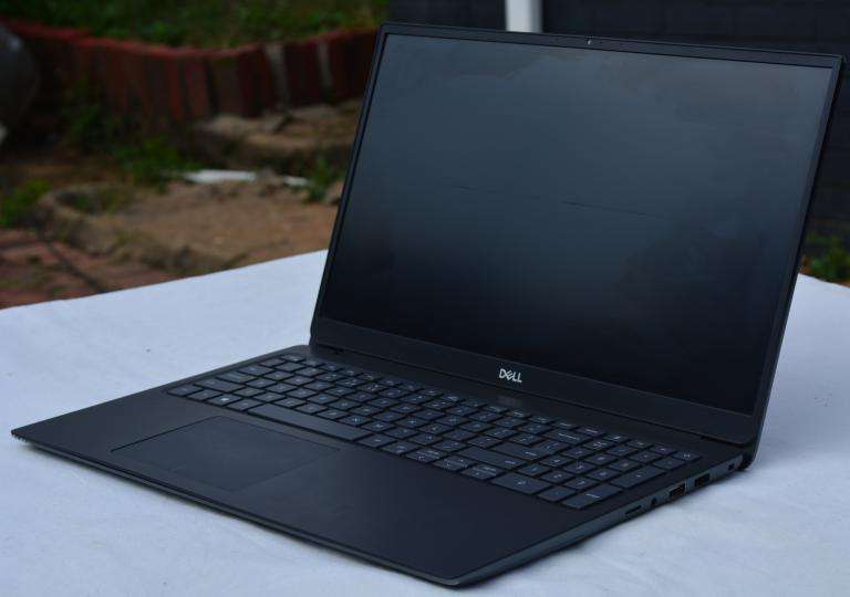 dell vostro p88f, 10th gen core i7, 256 ssd, 16gb ram, 15.6`, nvidia mx250/2gb, win 11 pro, etc