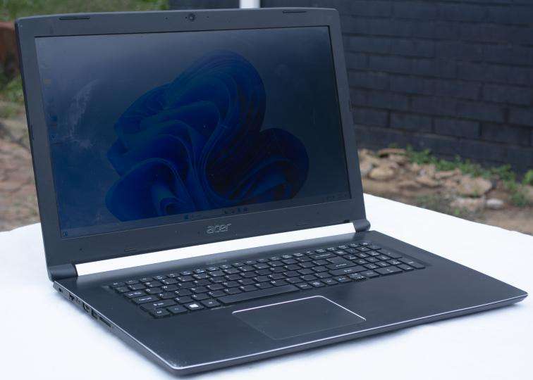 acer n17c3, 8thgen core i7, 256gb ssd, 12gb ram, 17.3 inch, nvidia gef mx 150, wifi, win 11 pro, etc