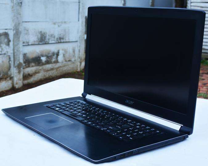 acer n17c3, 8thgen core i7, 256gb ssd, 12gb ram, 17.3 inch, nvidia gef mx 150, wifi, win 11 pro, etc