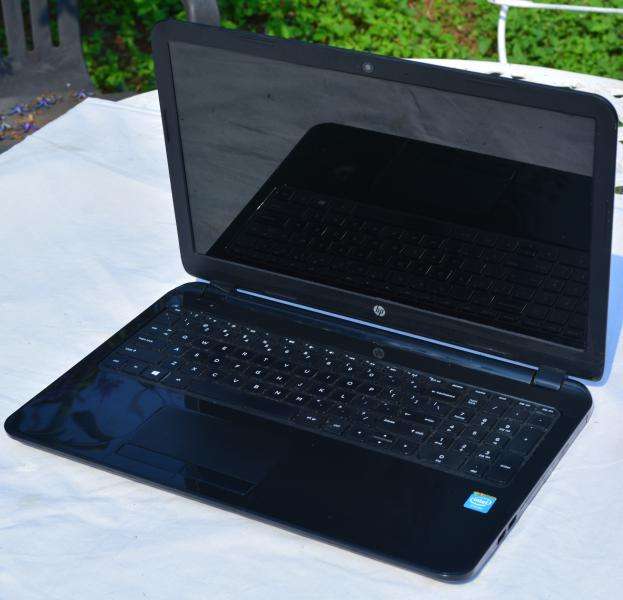 hp15, intel celeron n283, 120gb ssd, 4gb ram, 15.6,  wifi, hdmi, cam, win 11 pro, etc