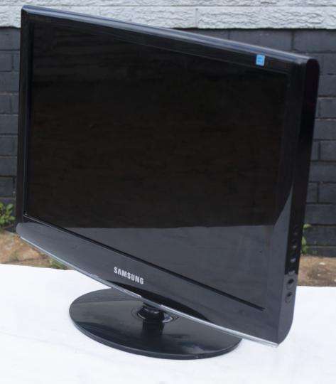 samsung lcd monitor 933gw, 19 Inch, vga and dvi